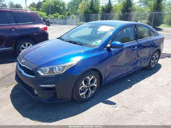 3KPF24AD3KE128837 2019 KIA FORTE - Image 2