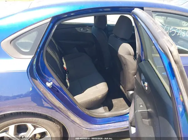 3KPF24AD3KE128837 2019 KIA FORTE - Image 8