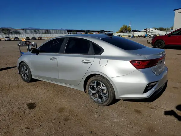 3KPF24AD3KE130121 2019 KIA FORTE - Image 2