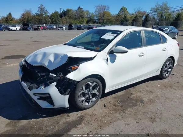 3KPF24AD3KE130670 2019 KIA FORTE - Image 2