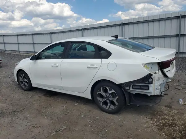 3KPF24AD3KE130684 2019 KIA FORTE - Image 2