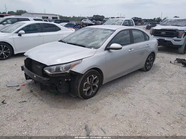 3KPF24AD3KE132760 2019 KIA FORTE - Image 2