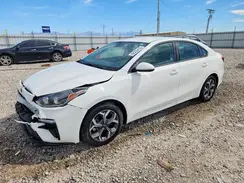 3KPF24AD3KE135450 2019 KIA FORTE