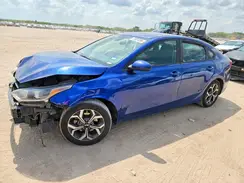 3KPF24AD3KE137960 2019 KIA FORTE