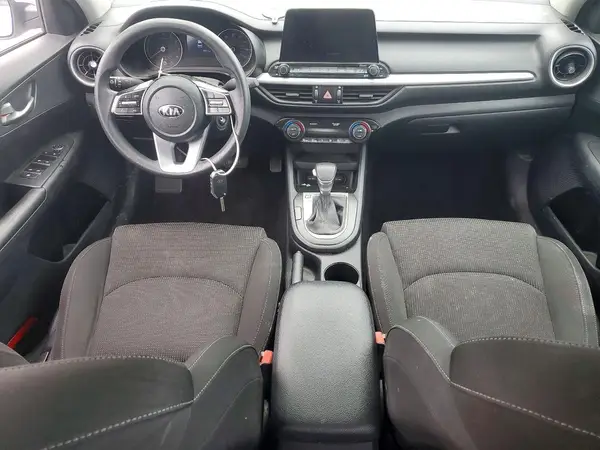 3KPF24AD3KE138753 2019 KIA FORTE - Image 8