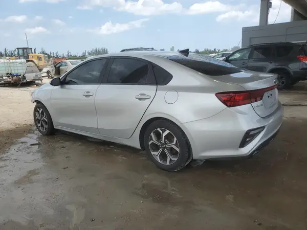 3KPF24AD3LE142416 2020 KIA FORTE - Image 2