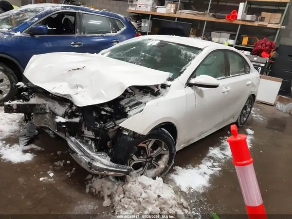 3KPF24AD3LE145168 2020 KIA FORTE - Image 2