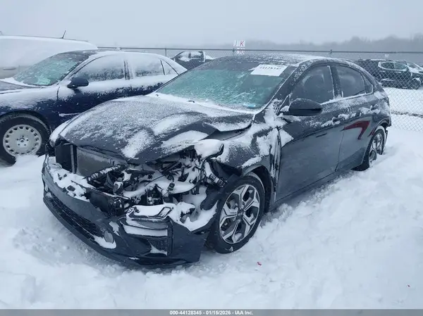 3KPF24AD3LE147163 2020 KIA FORTE - Image 2