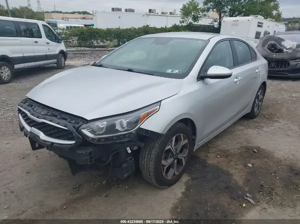 3KPF24AD3LE153884 2020 KIA FORTE - Image 2
