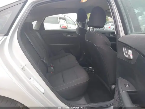 3KPF24AD3LE153884 2020 KIA FORTE - Image 8