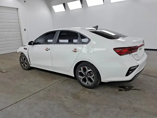3KPF24AD3LE158194 2020 KIA FORTE - Image 2