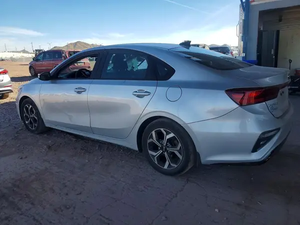 3KPF24AD3LE174993 2020 KIA FORTE - Image 2