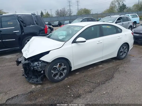 3KPF24AD3LE183516 2020 KIA FORTE - Image 2