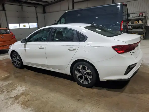 3KPF24AD3LE193205 2020 KIA FORTE - Image 2