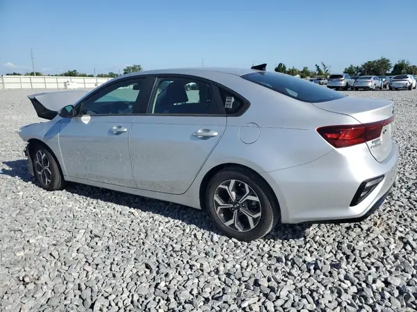 3KPF24AD3LE193592 2020 KIA FORTE - Image 2