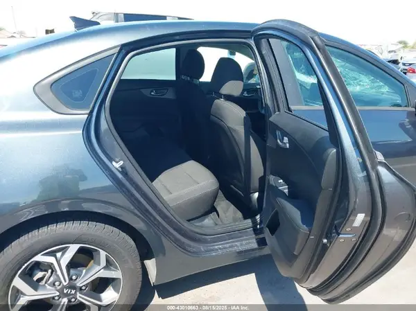 3KPF24AD3LE209385 2020 KIA FORTE - Image 8