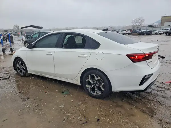 3KPF24AD3LE210987 2020 KIA FORTE - Image 2