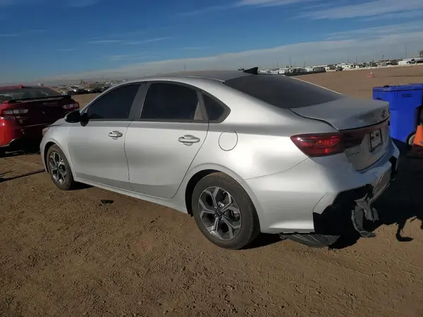 3KPF24AD3LE211685 2020 KIA FORTE - Image 2
