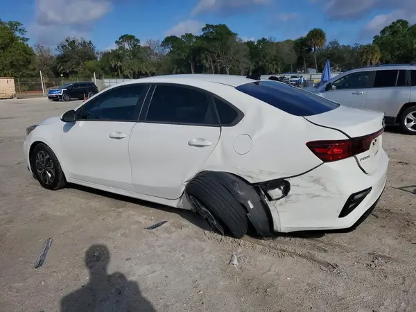 3KPF24AD3LE225067 2020 KIA FORTE - Image 2