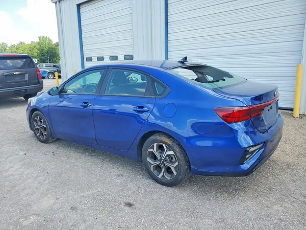 3KPF24AD3LE230365 2020 KIA FORTE - Image 2