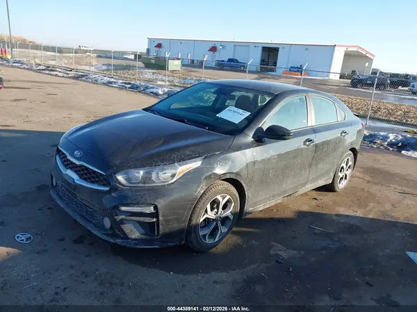 3KPF24AD3LE237588 2020 KIA FORTE - Image 2