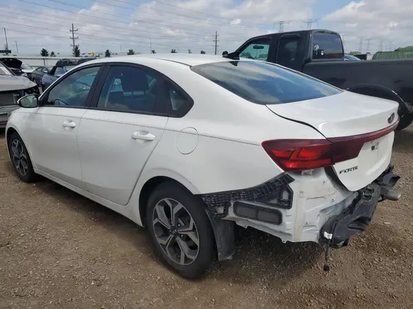 3KPF24AD3LE240362 2020 KIA FORTE - Image 2