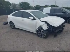 3KPF24AD3LE243424 2020 KIA FORTE