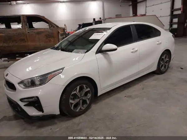 3KPF24AD3LE243519 2020 KIA FORTE - Image 2