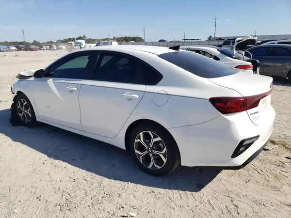 3KPF24AD3LE243925 2020 KIA FORTE - Image 2