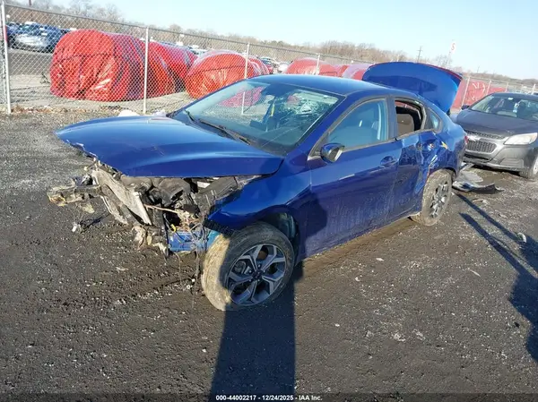 3KPF24AD3LE245402 2020 KIA FORTE - Image 2