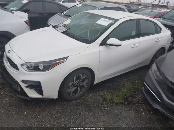 3KPF24AD3LE246520 2020 KIA FORTE - Image 2