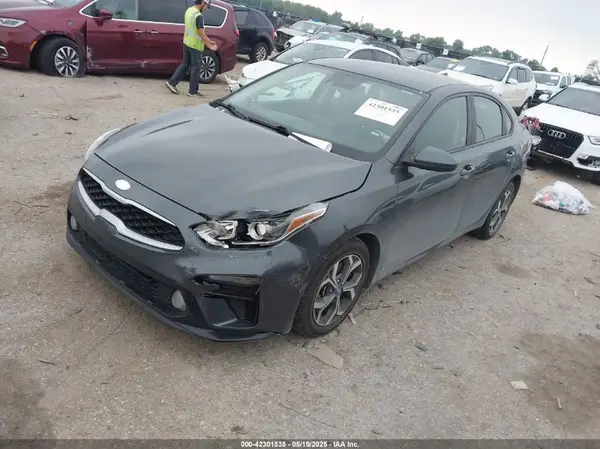 3KPF24AD3LE252320 2020 KIA FORTE - Image 2