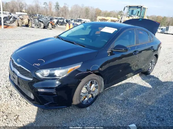3KPF24AD3LE252852 2020 KIA FORTE - Image 2