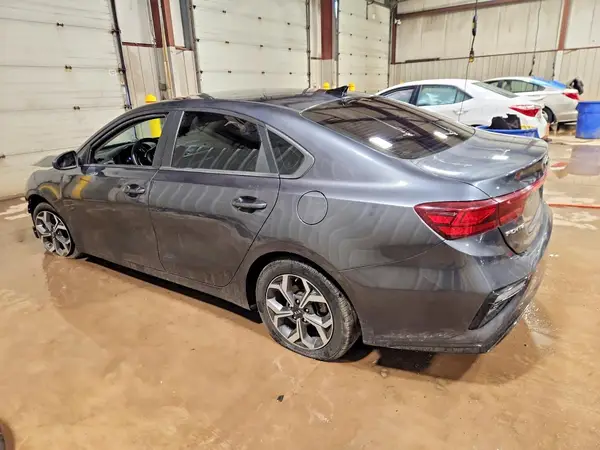 3KPF24AD3LE255055 2020 KIA FORTE - Image 2