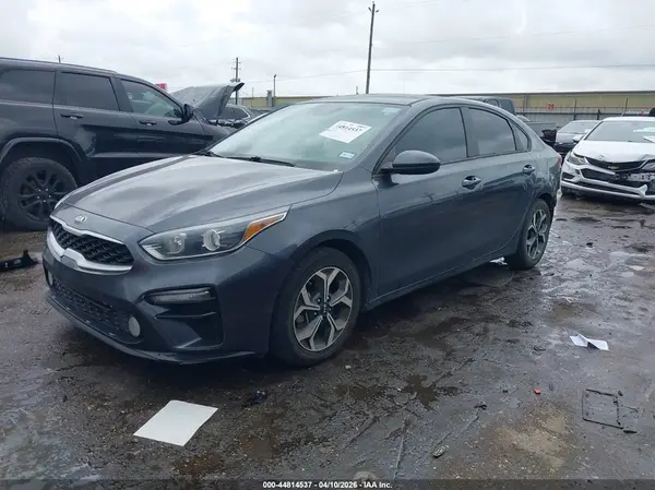 3KPF24AD3LE256741 2020 KIA FORTE - Image 2