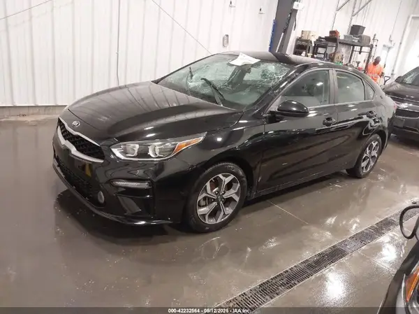 3KPF24AD3ME262766 2021 KIA FORTE - Image 2