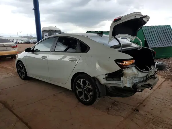 3KPF24AD3ME263223 2021 KIA FORTE - Image 2