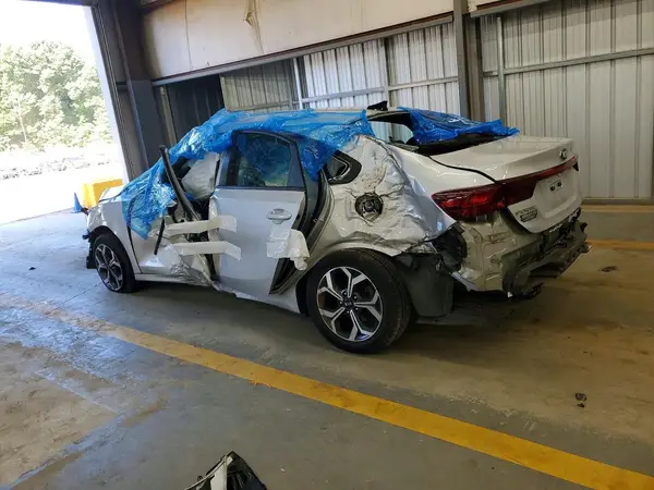 3KPF24AD3ME266977 2021 KIA FORTE - Image 2
