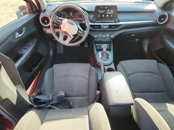 3KPF24AD3ME267949 2021 KIA FORTE - Image 8