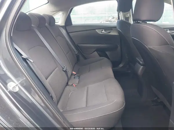 3KPF24AD3ME269183 2021 KIA FORTE - Image 8