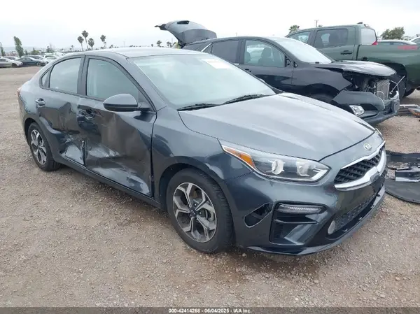 3KPF24AD3ME272066 2021 KIA FORTE - Image 1
