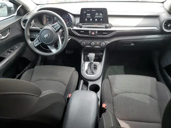 3KPF24AD3ME273069 2021 KIA FORTE - Image 8