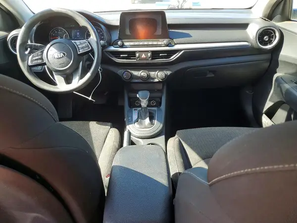 3KPF24AD3ME273220 2021 KIA FORTE - Image 8
