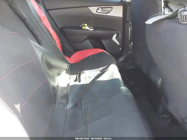 3KPF24AD3ME273248 2021 KIA FORTE - Image 8