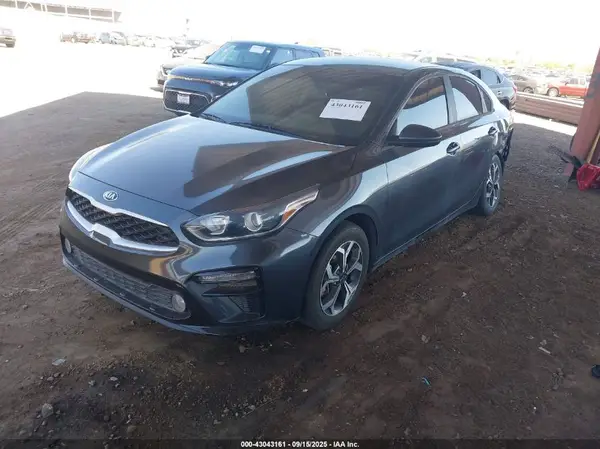 3KPF24AD3ME273301 2021 KIA FORTE - Image 2