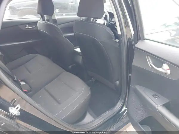 3KPF24AD3ME274898 2021 KIA FORTE - Image 8