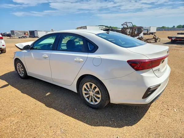 3KPF24AD3ME276697 2021 KIA FORTE - Image 2