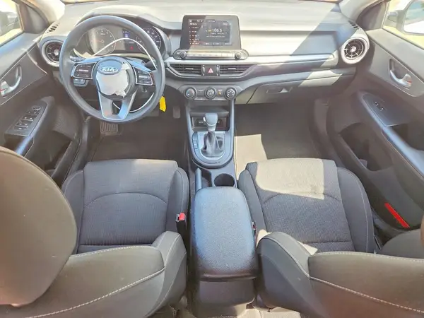 3KPF24AD3ME276697 2021 KIA FORTE - Image 8