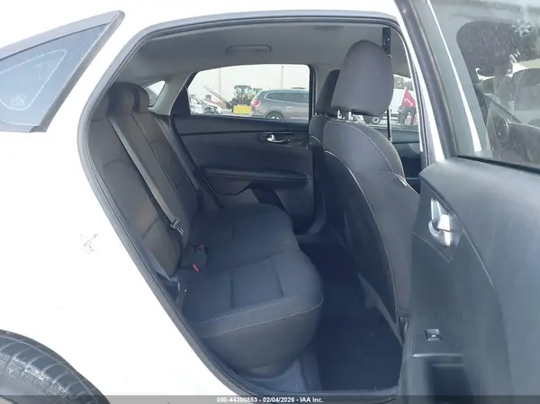 3KPF24AD3ME281429 2021 KIA FORTE - Image 8