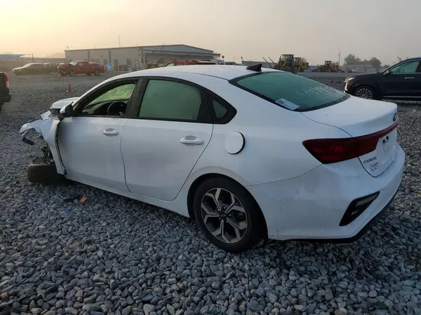 3KPF24AD3ME282144 2021 KIA FORTE - Image 2